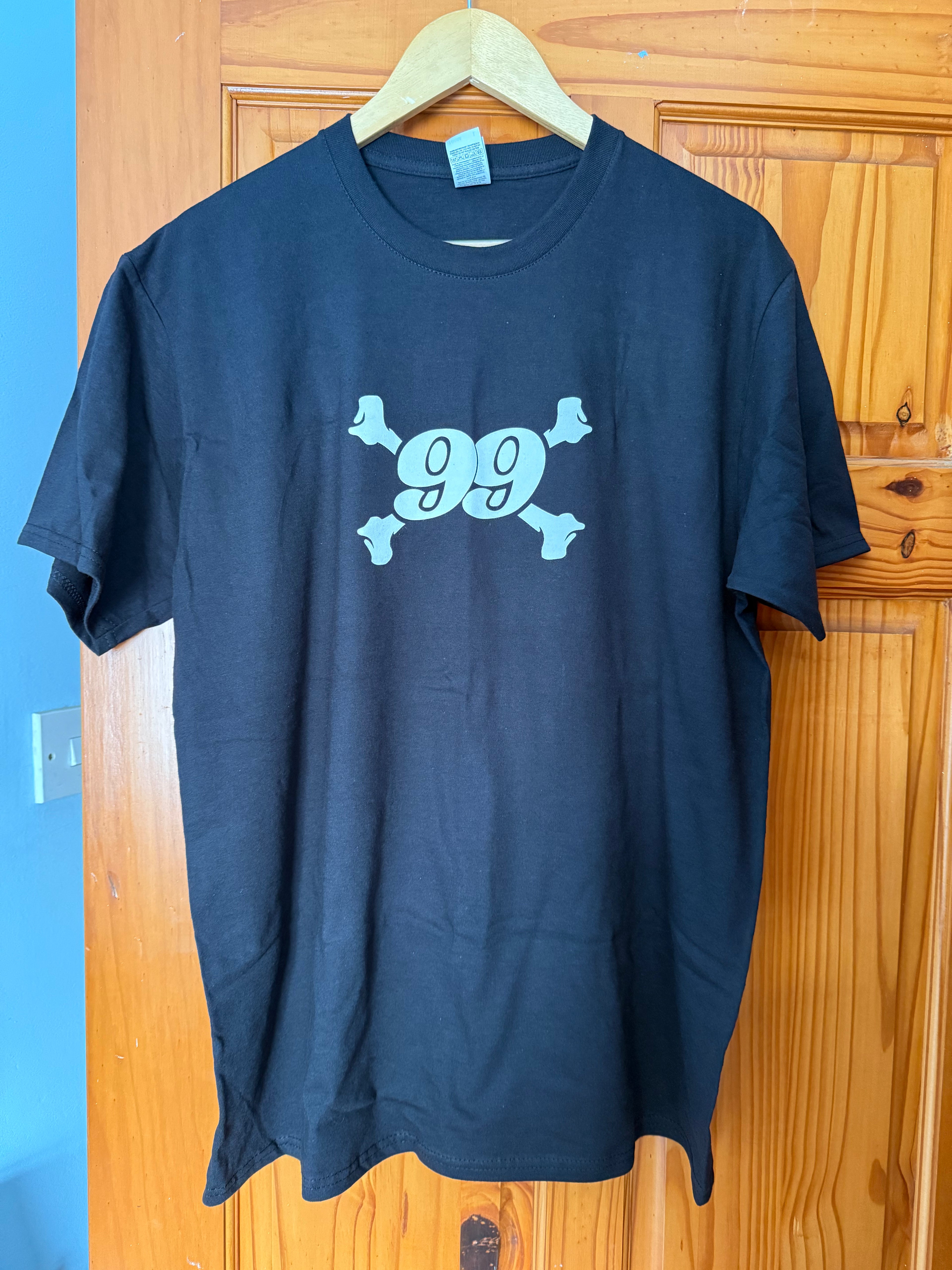 99 Victorry cross Tee